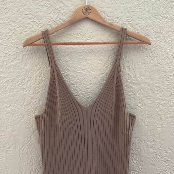 H&M tan knit tank dress with back slit NWOT, - Picture 3 of 11